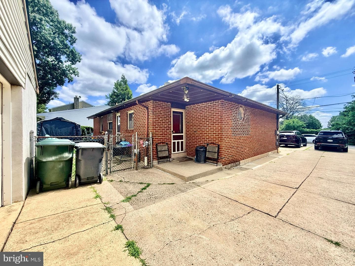 9612 Hilspach Street photo 11