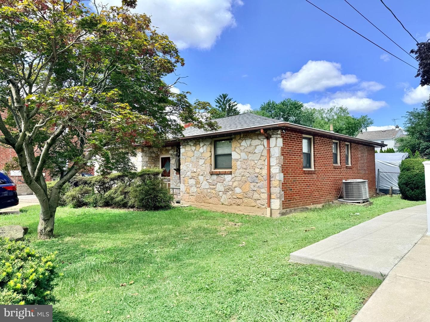 9612 Hilspach Street photo 4