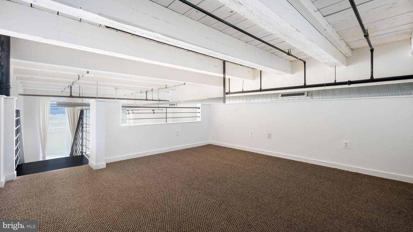 1027 Arch Street #606 photo 18