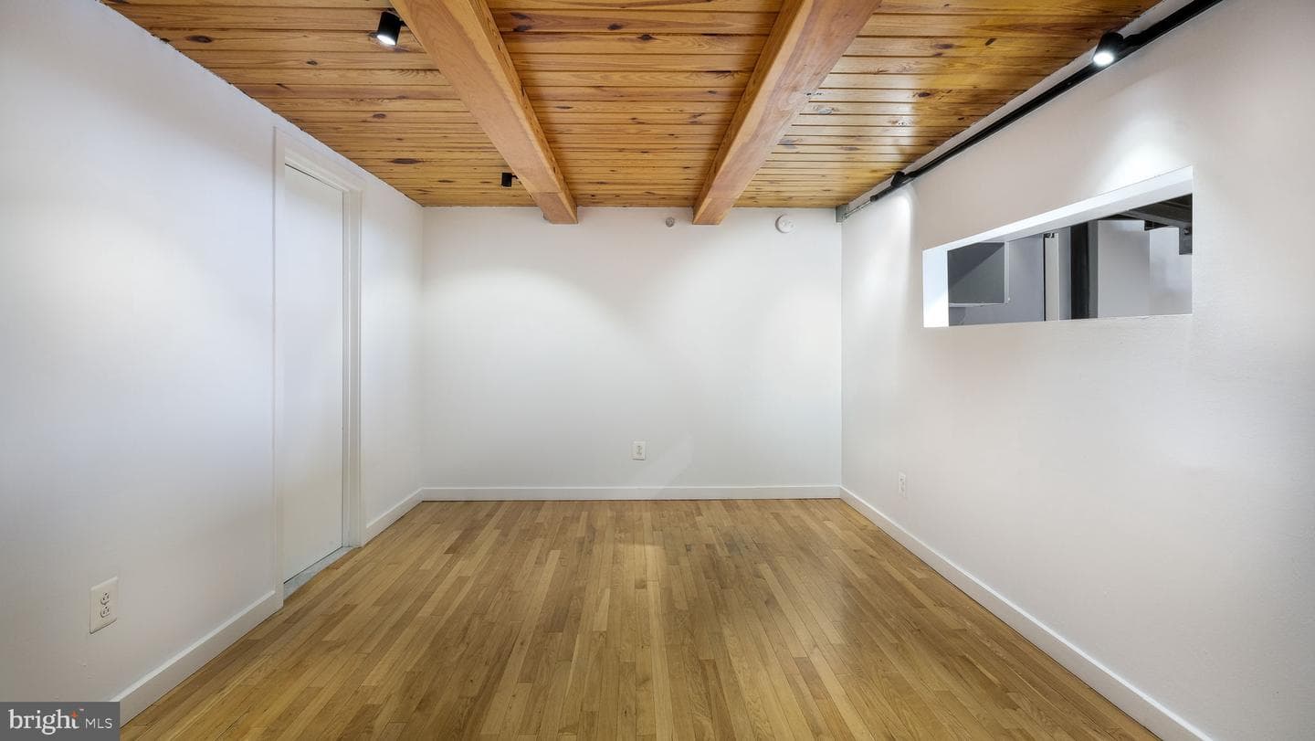 1027 Arch Street #606 photo 7
