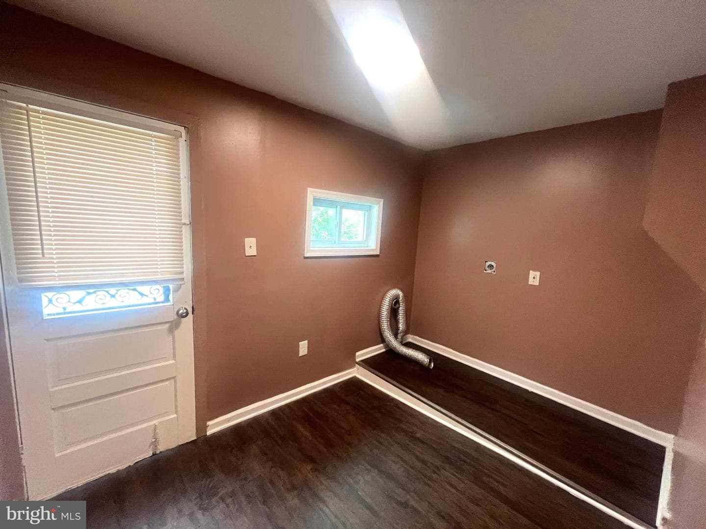 1109 W Silver Street photo 15