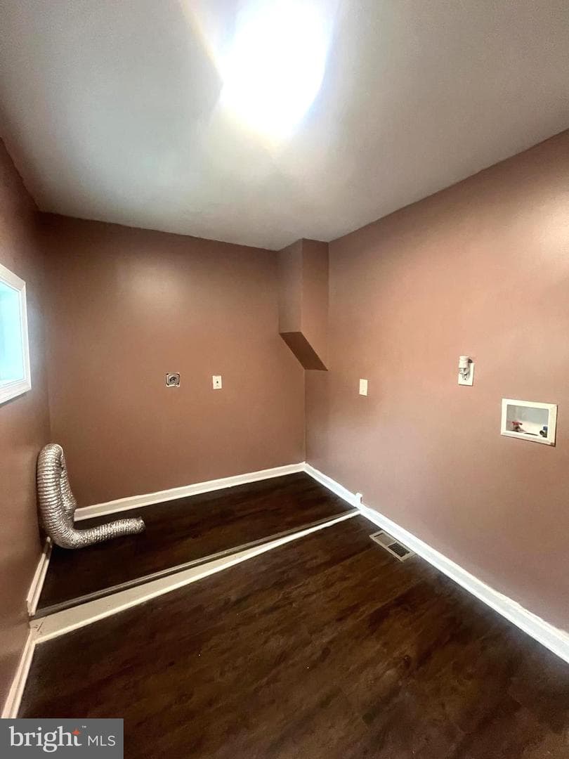 1109 W Silver Street photo 16