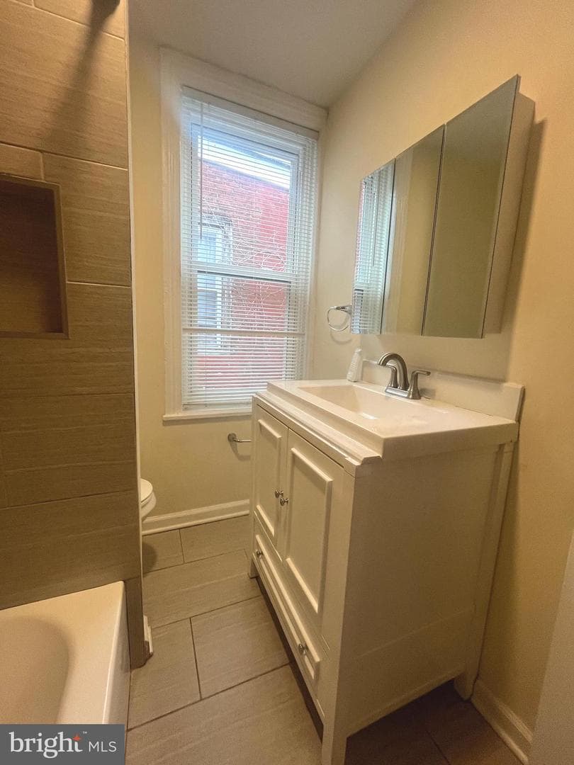 1109 W Silver Street photo 22