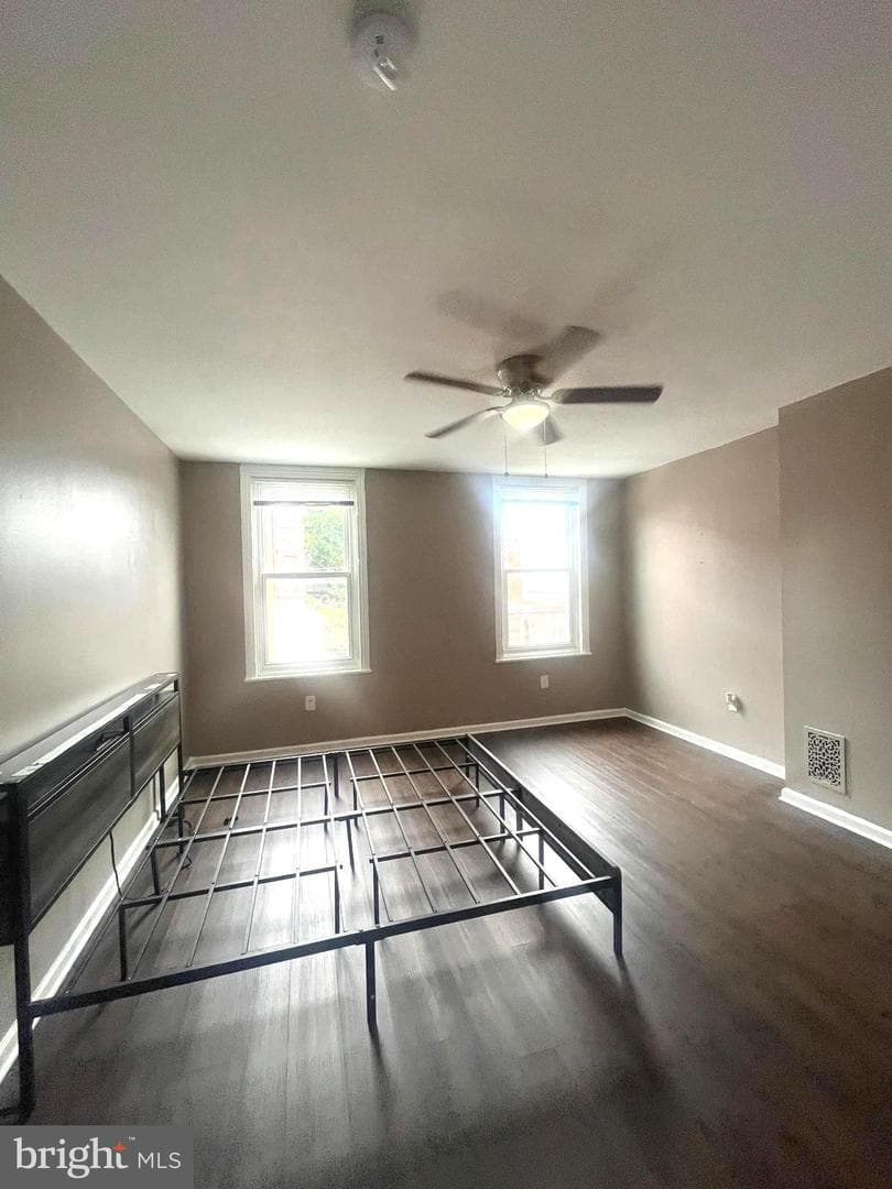 1109 W Silver Street photo 25