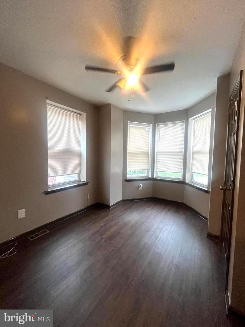 1109 W Silver Street photo 27