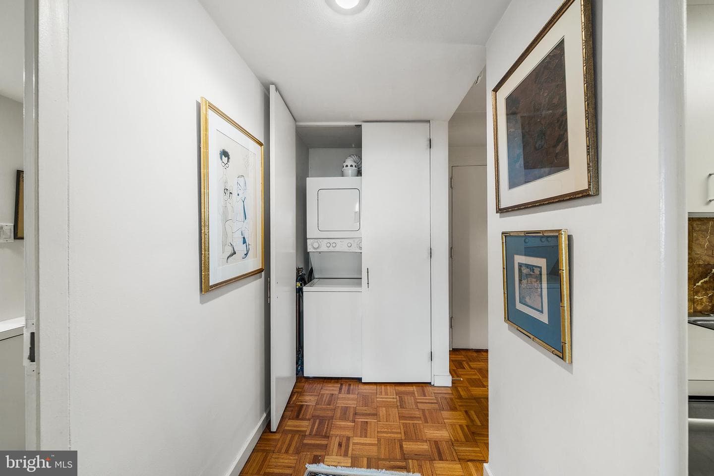 604 S Washington Square #1905 photo 28