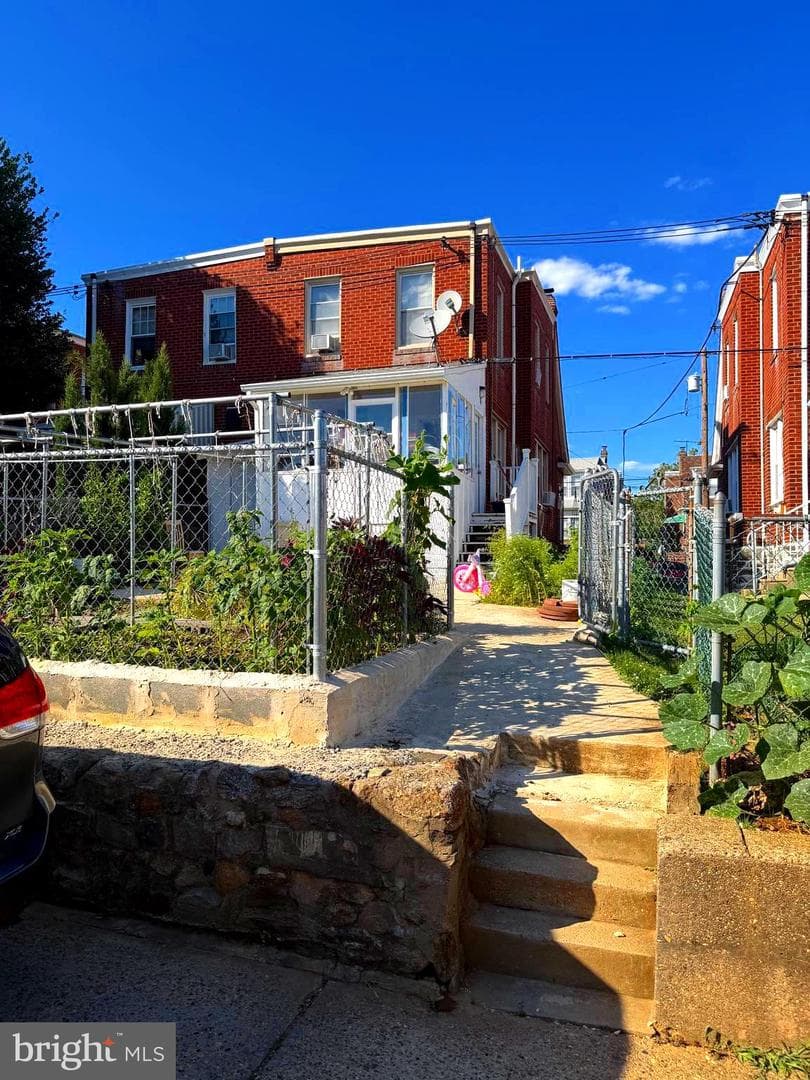 1834 Lansing Street photo 29