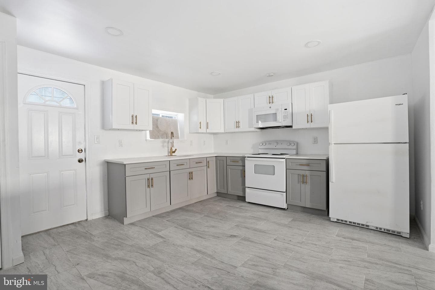 1928 W Carey Street photo 8