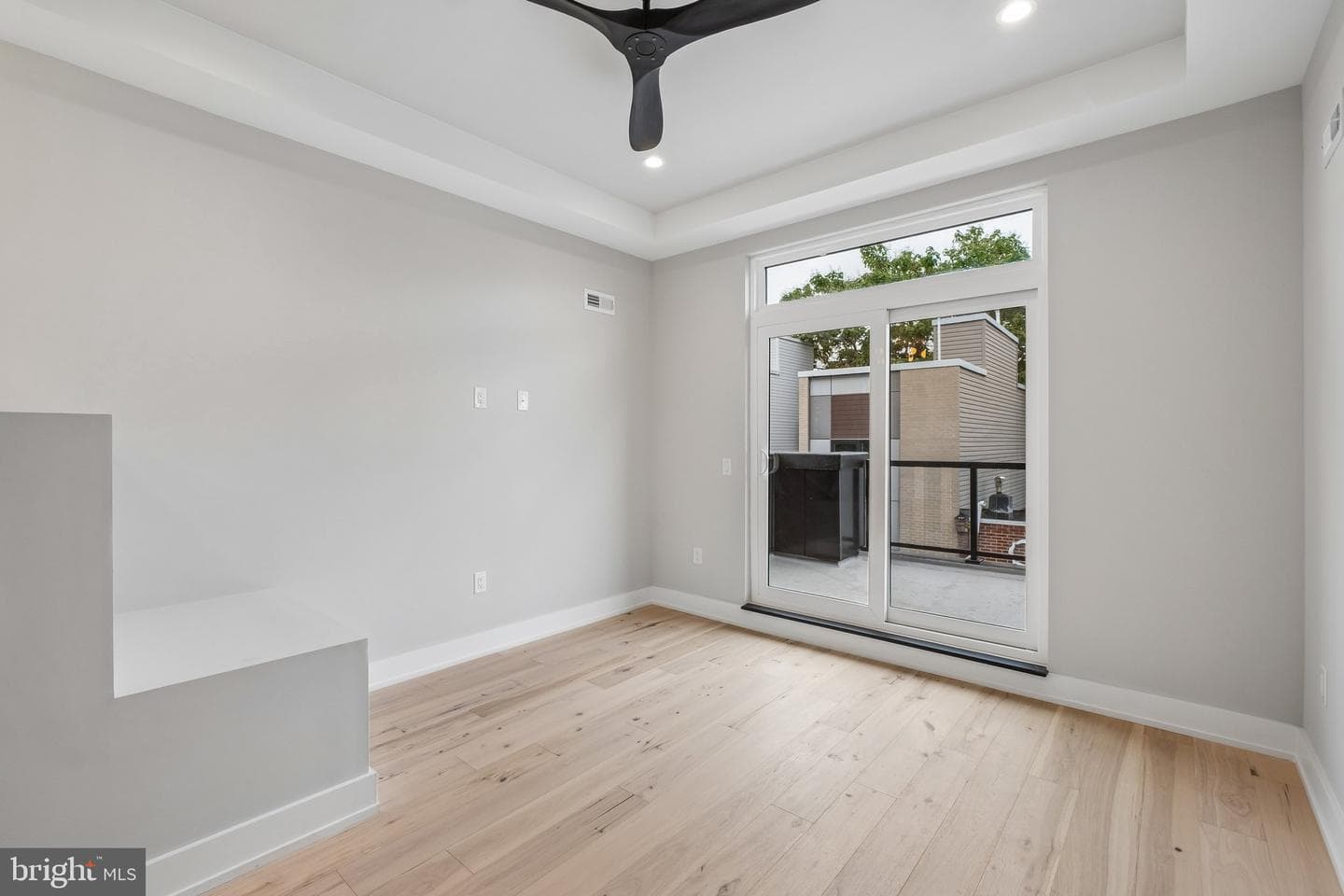 1534 S Lambert Street photo 21
