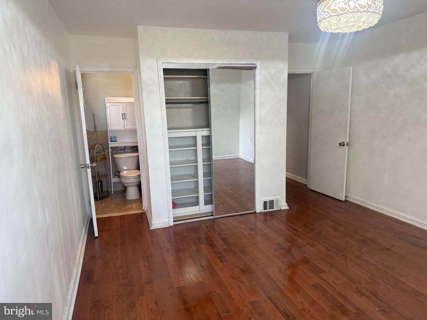 7708 Lister Street photo 18
