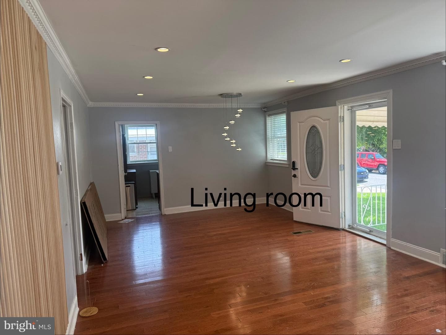 7708 Lister Street photo 9