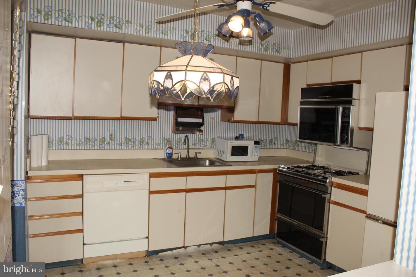 1107 Stewart Place photo 10