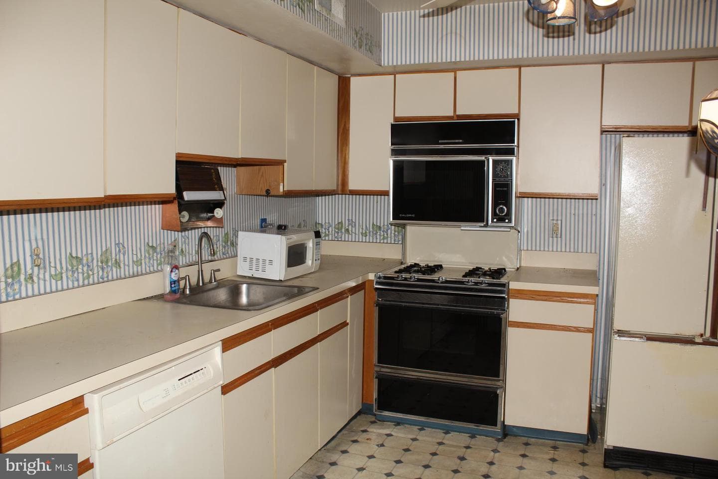 1107 Stewart Place photo 11
