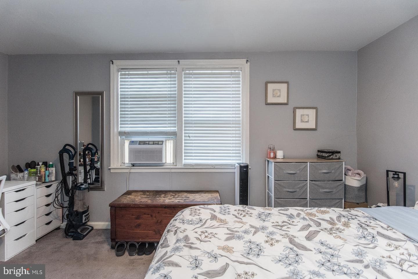 6340 Gillespie photo 27