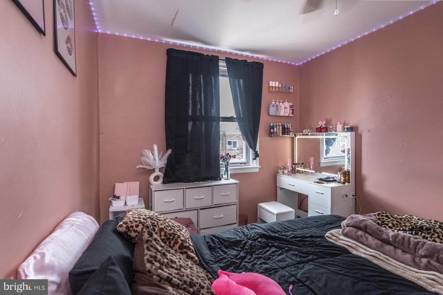 6340 Gillespie photo 38