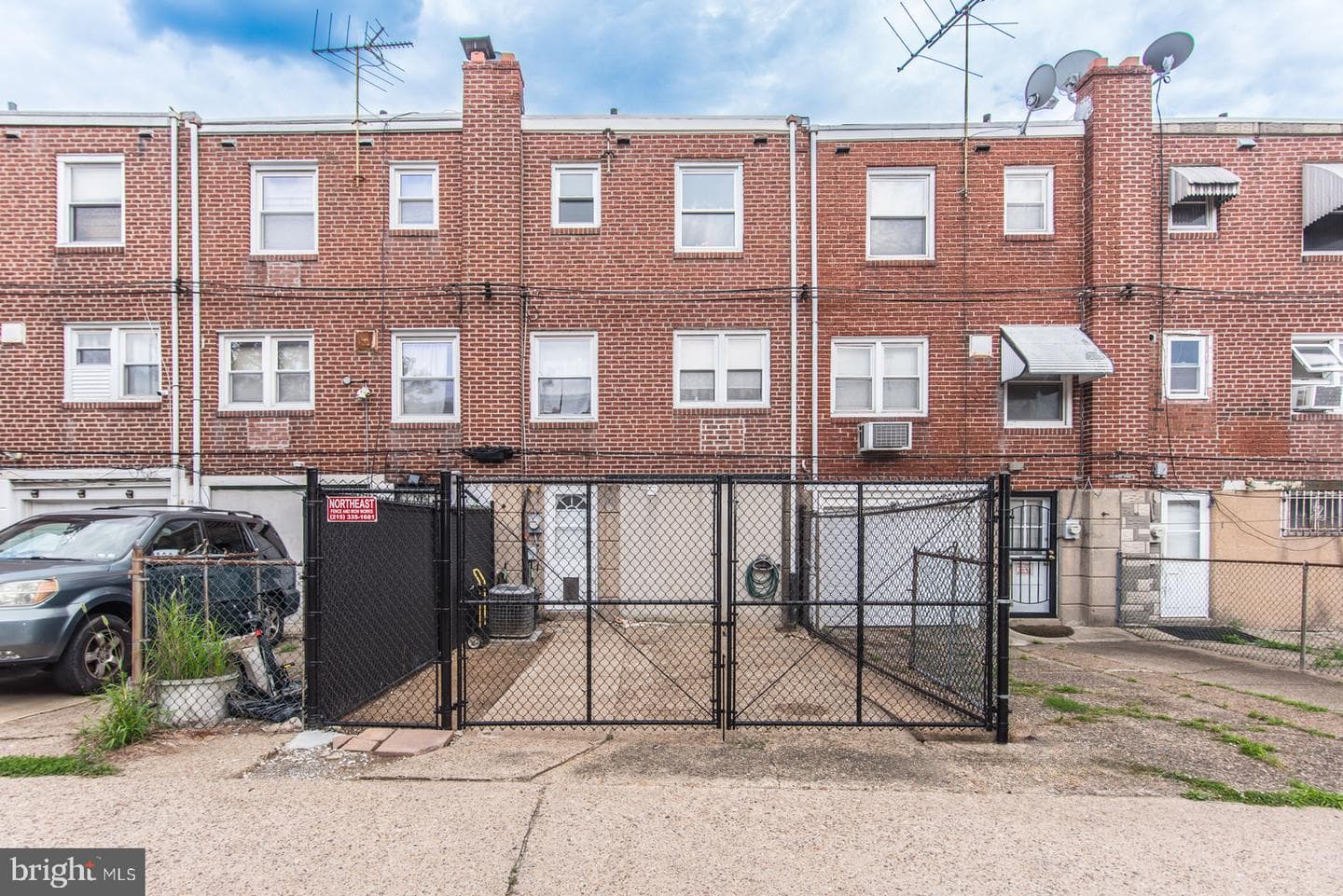 6340 Gillespie photo 60