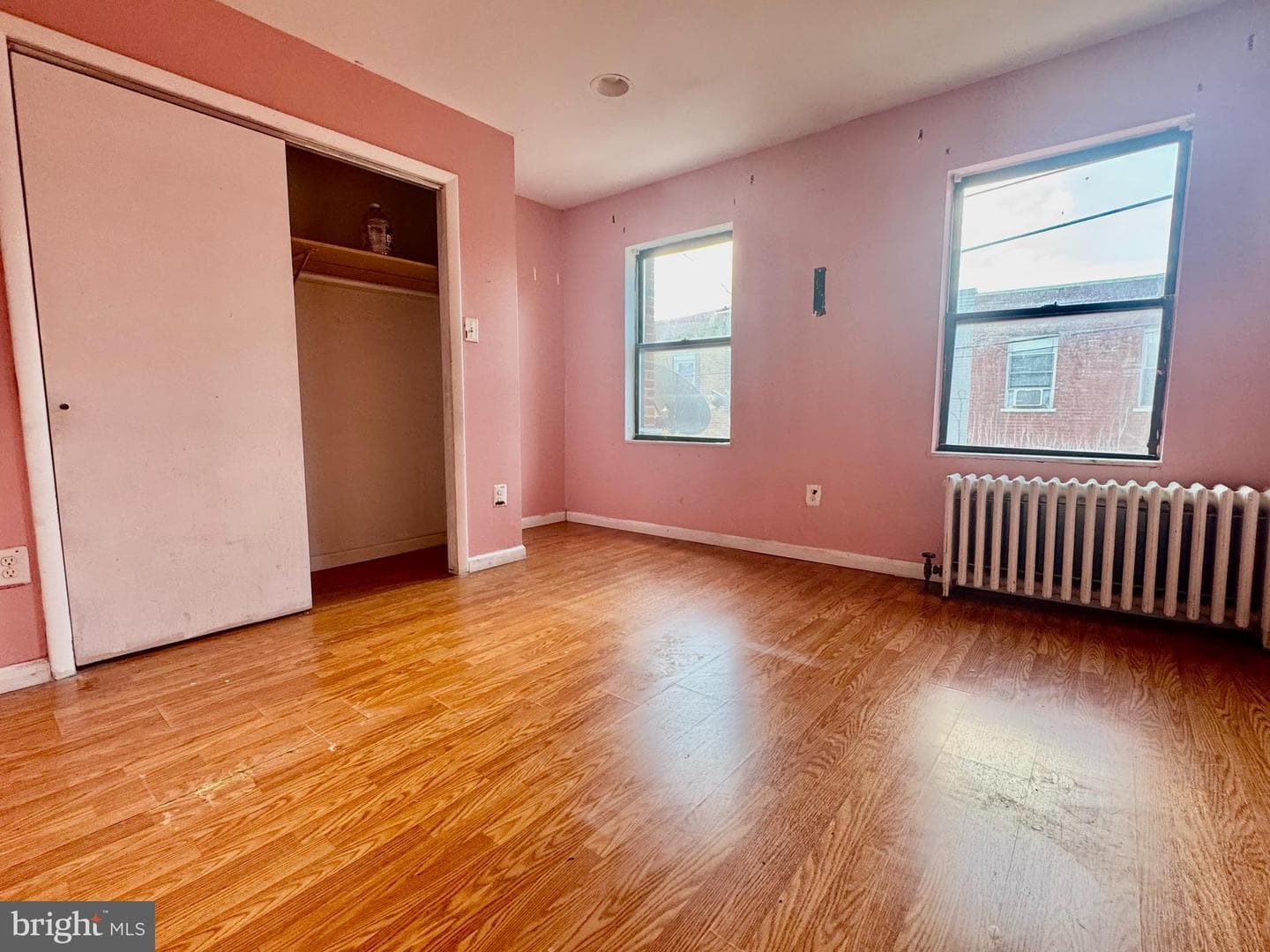 913 Dudley Street photo 7