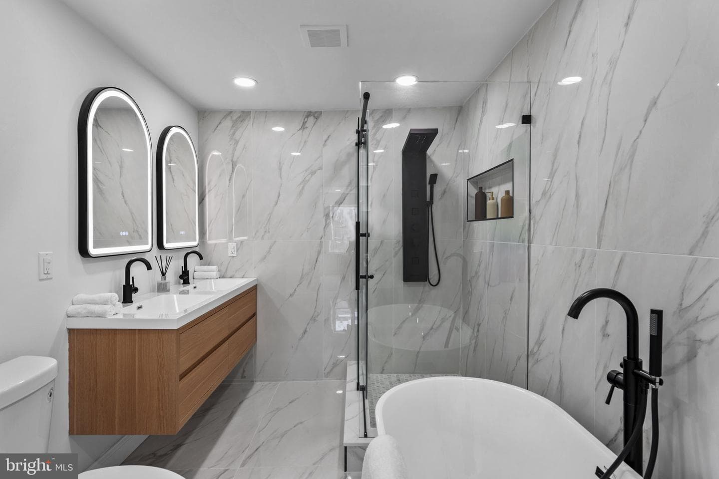 1302 N Lawrence Street photo 35
