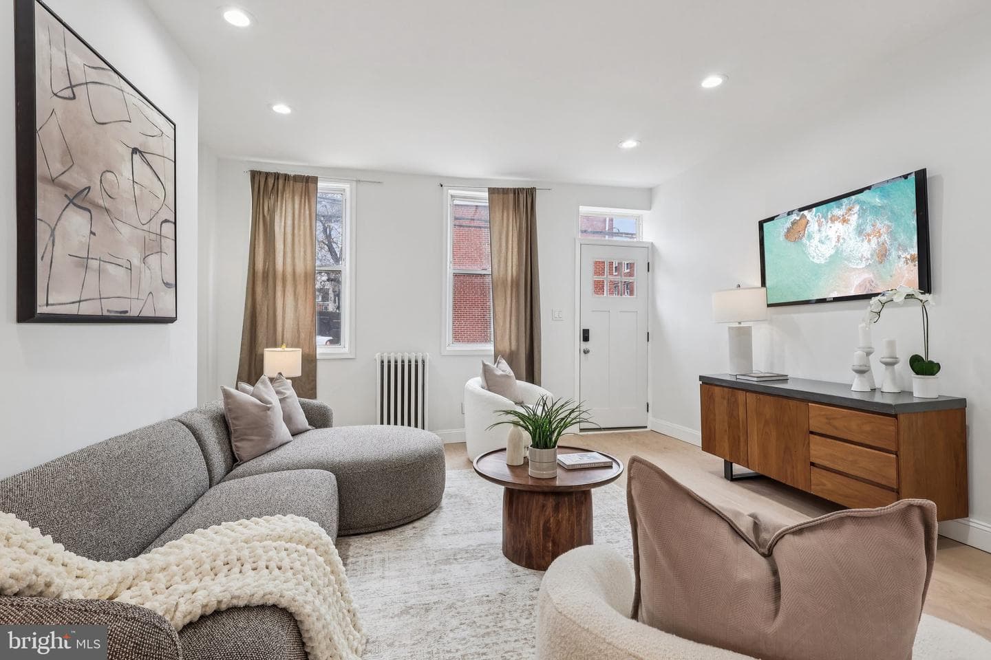 1302 N Lawrence Street photo 6
