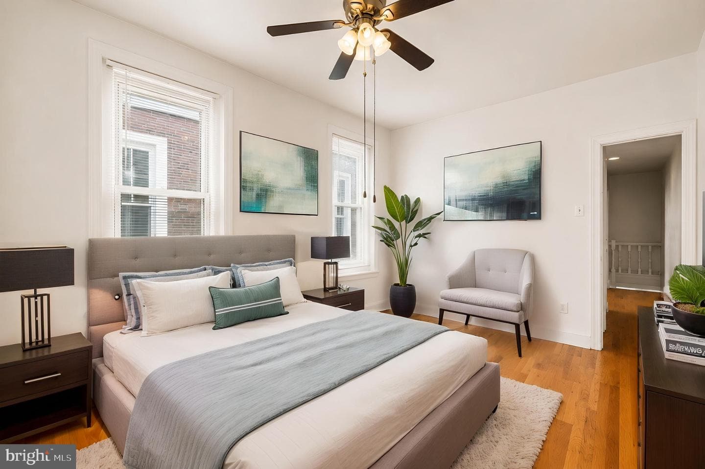 4438 Ludlow Street photo 6