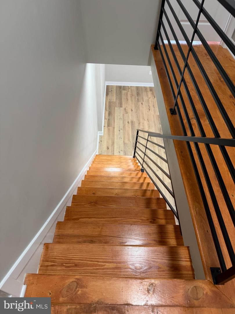 2512 W Somerset Street photo 7