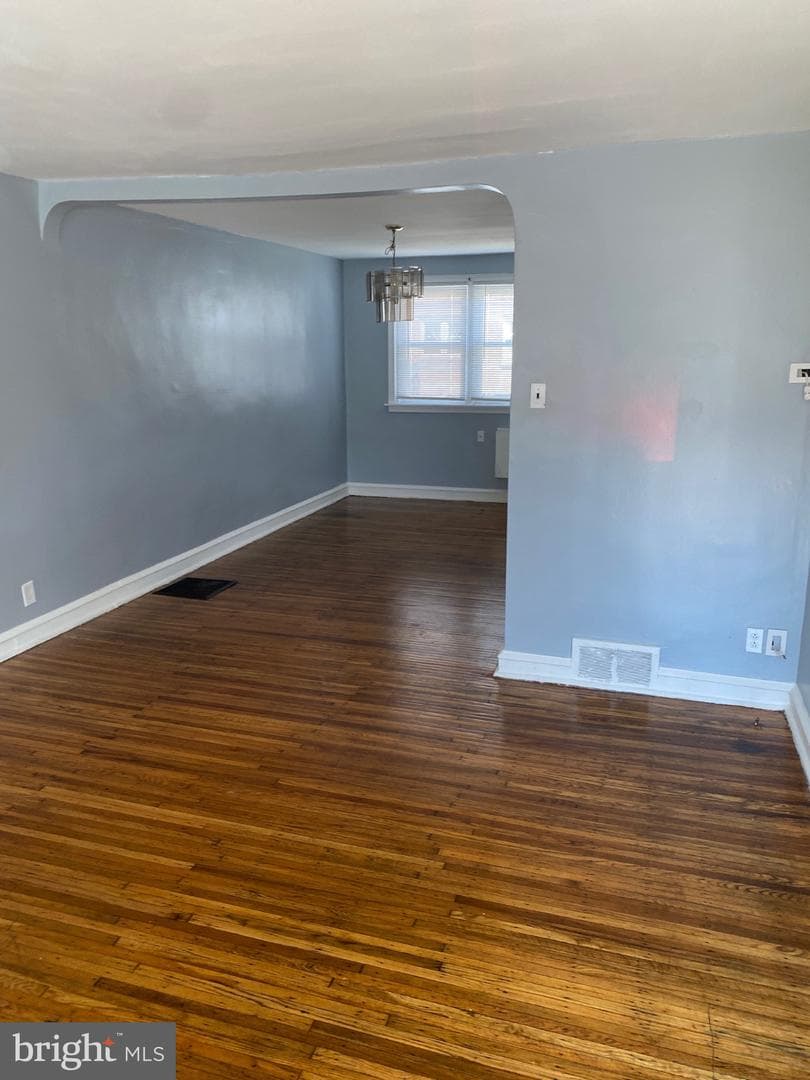 5860 Saul Street photo 18