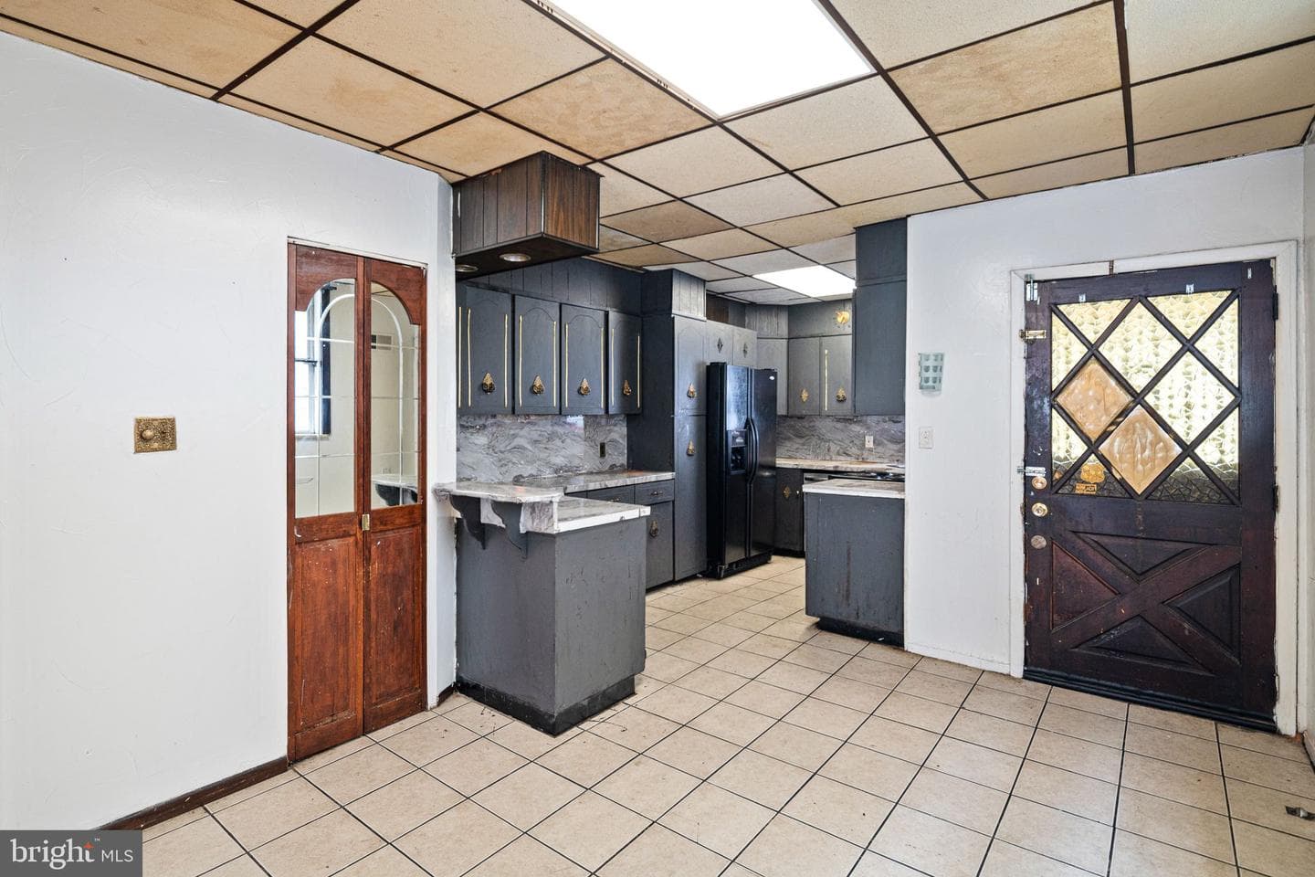 6217 Grays Avenue photo 3