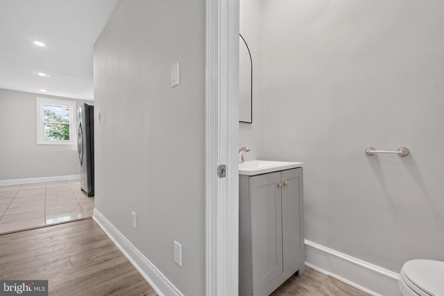 5638 Malcolm Street photo 15