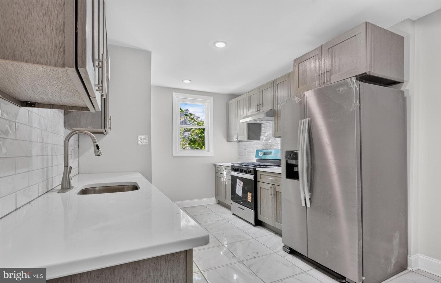 5638 Malcolm Street photo 18