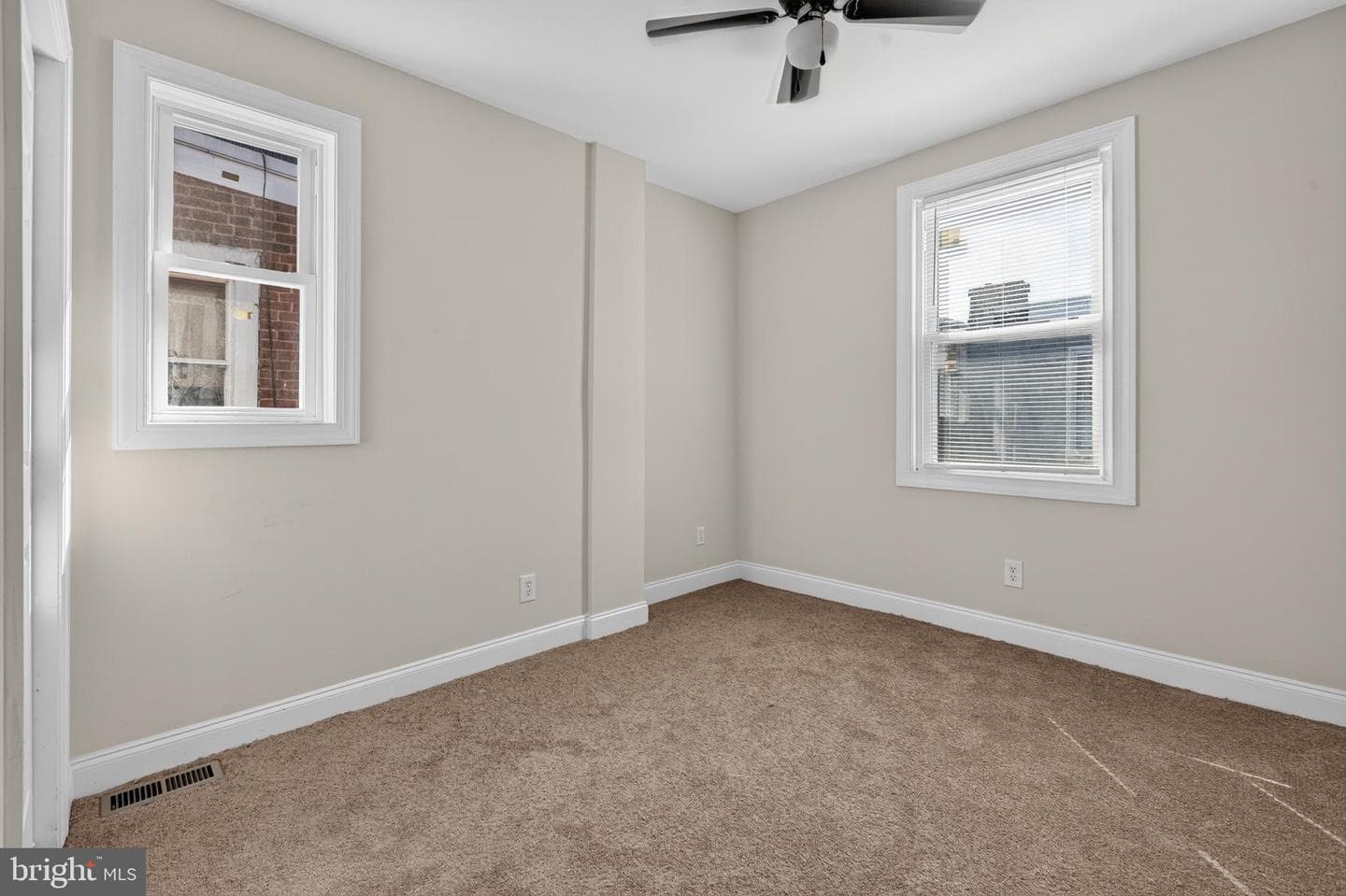 5638 Malcolm Street photo 4