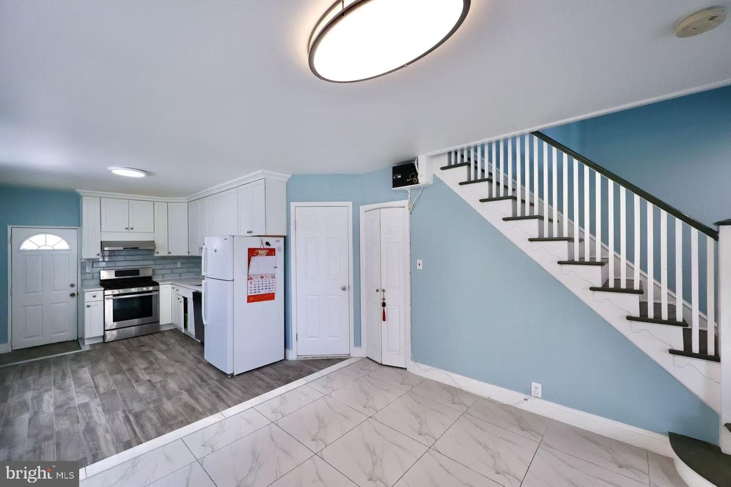 6119 Montague Street photo 11