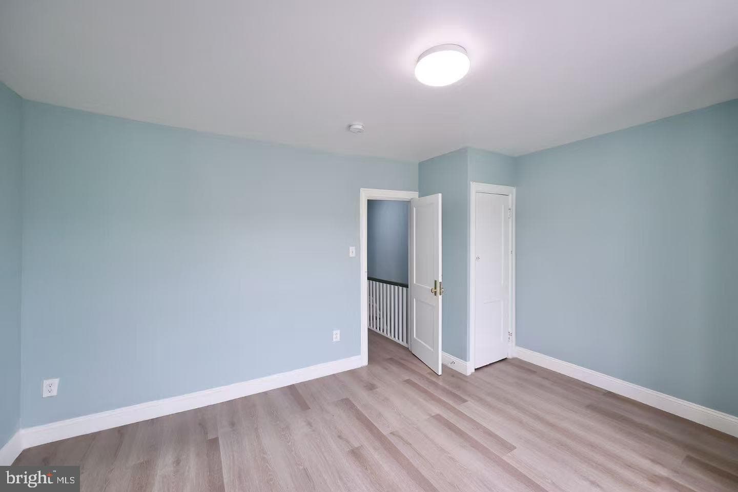6119 Montague Street photo 20