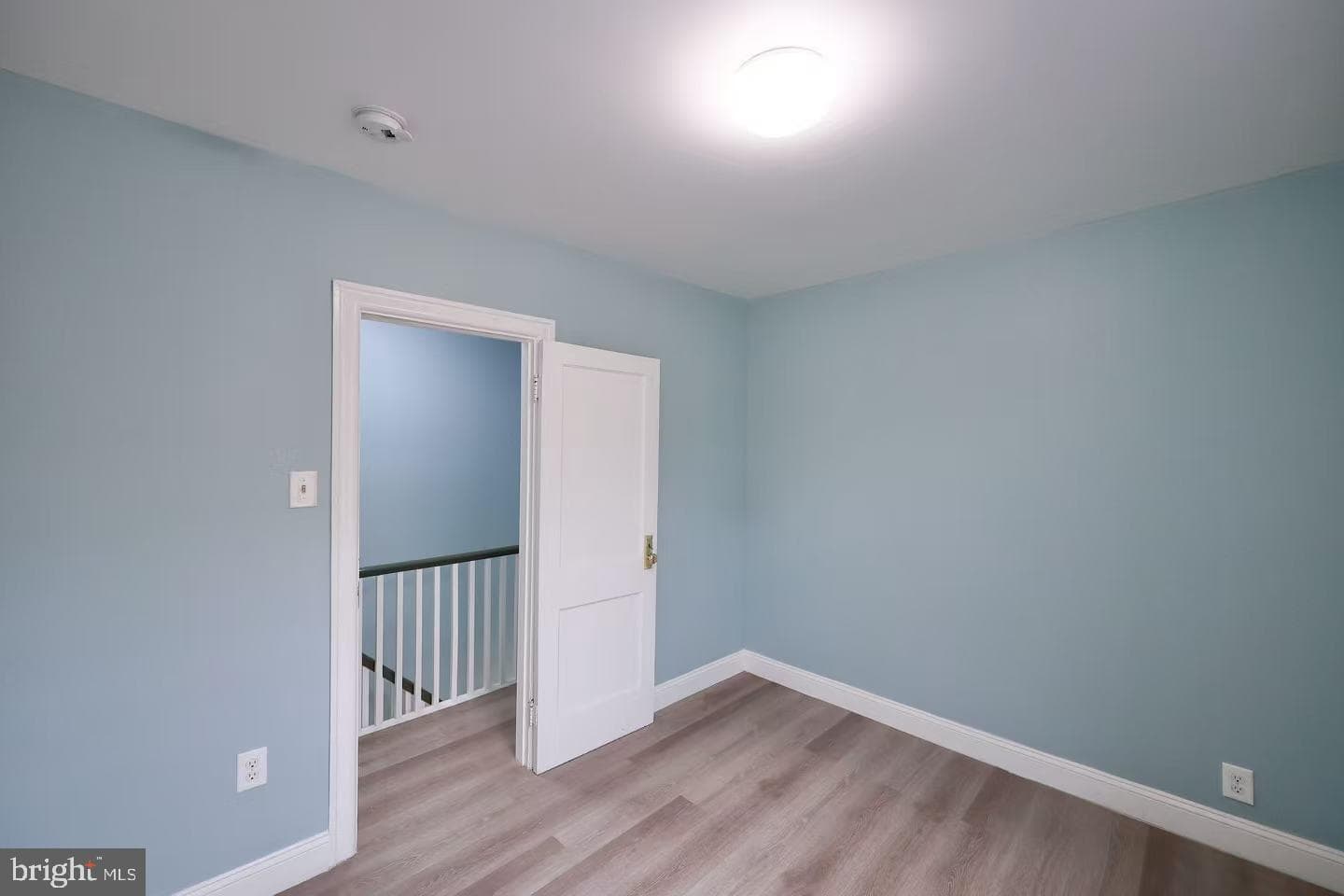 6119 Montague Street photo 22