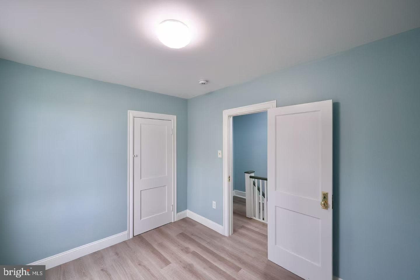 6119 Montague Street photo 23