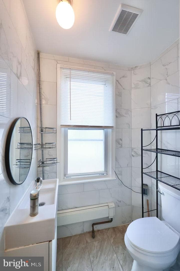 6119 Montague Street photo 24