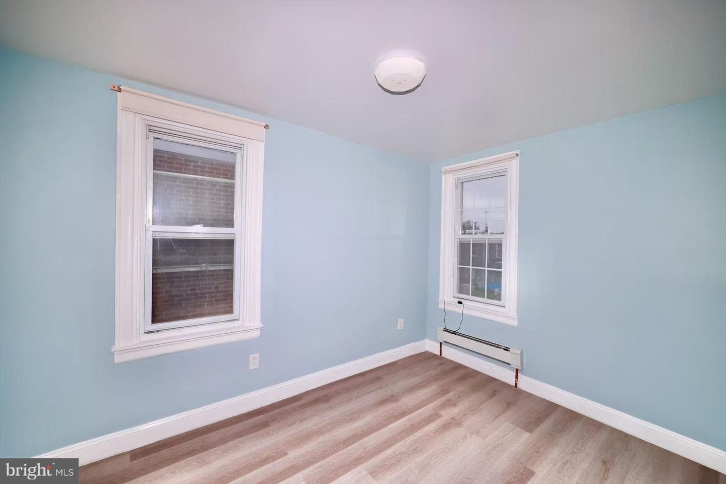 6119 Montague Street photo 28