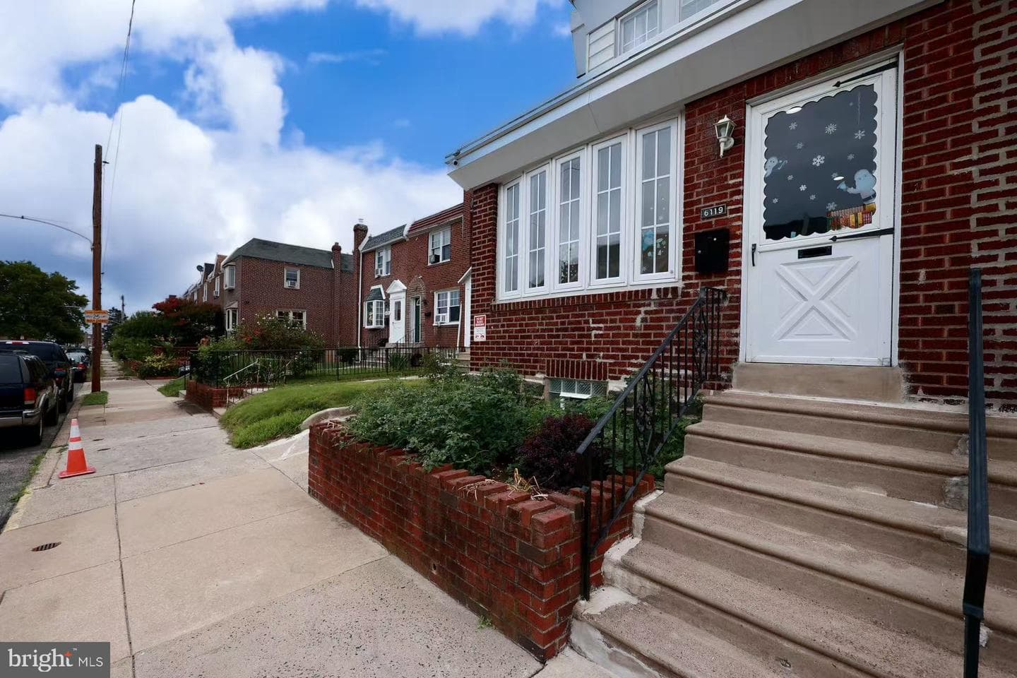 6119 Montague Street photo 3