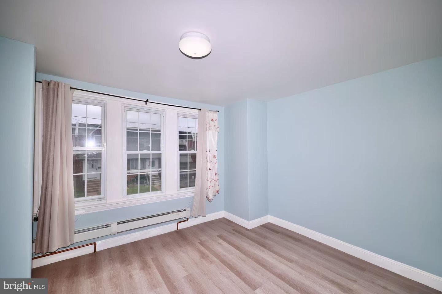 6119 Montague Street photo 31