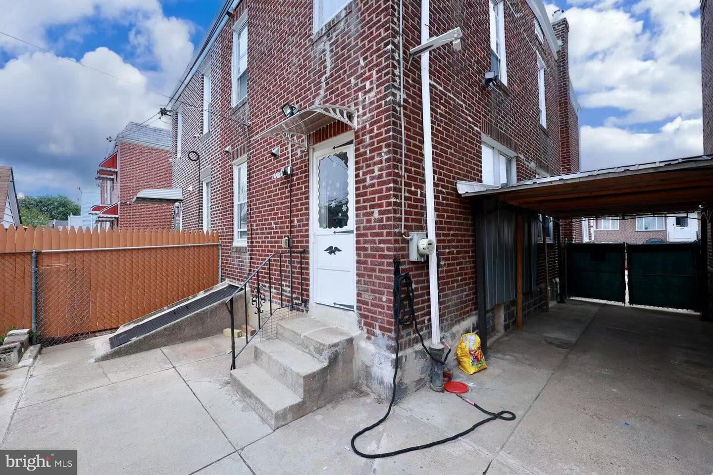 6119 Montague Street photo 36