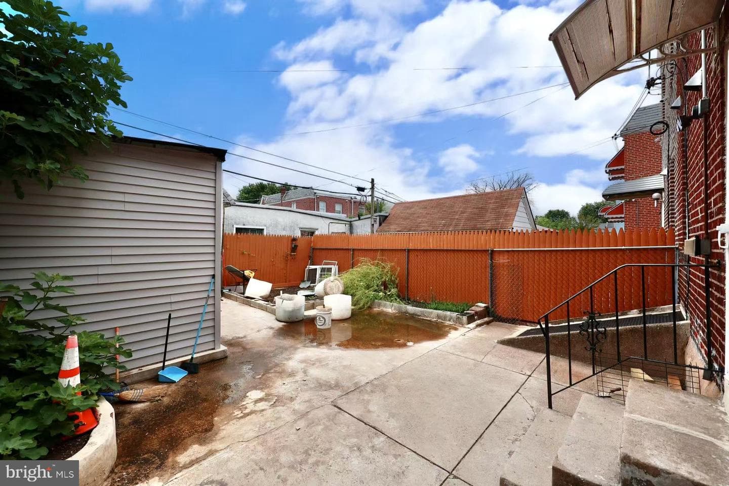 6119 Montague Street photo 37
