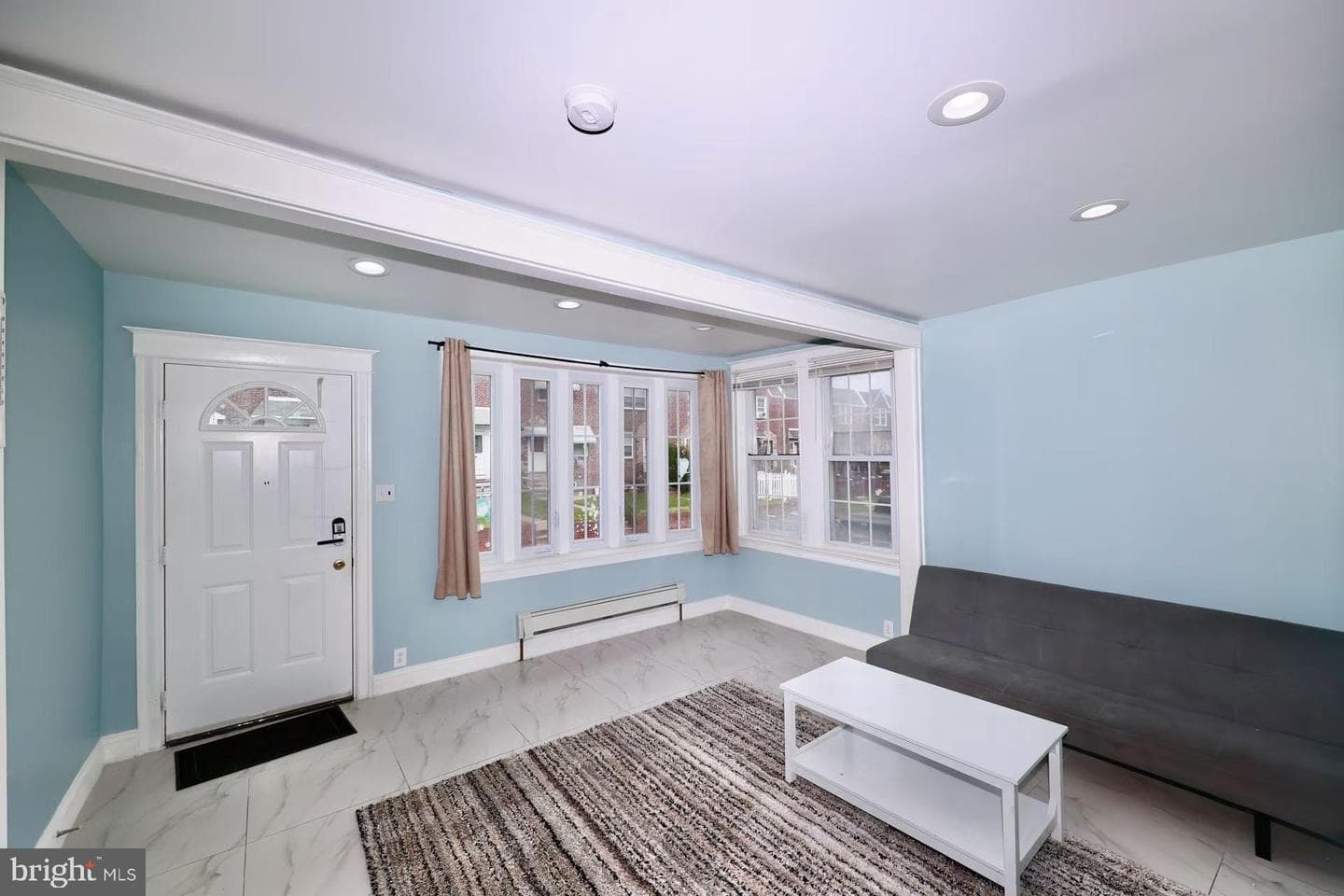 6119 Montague Street photo 9