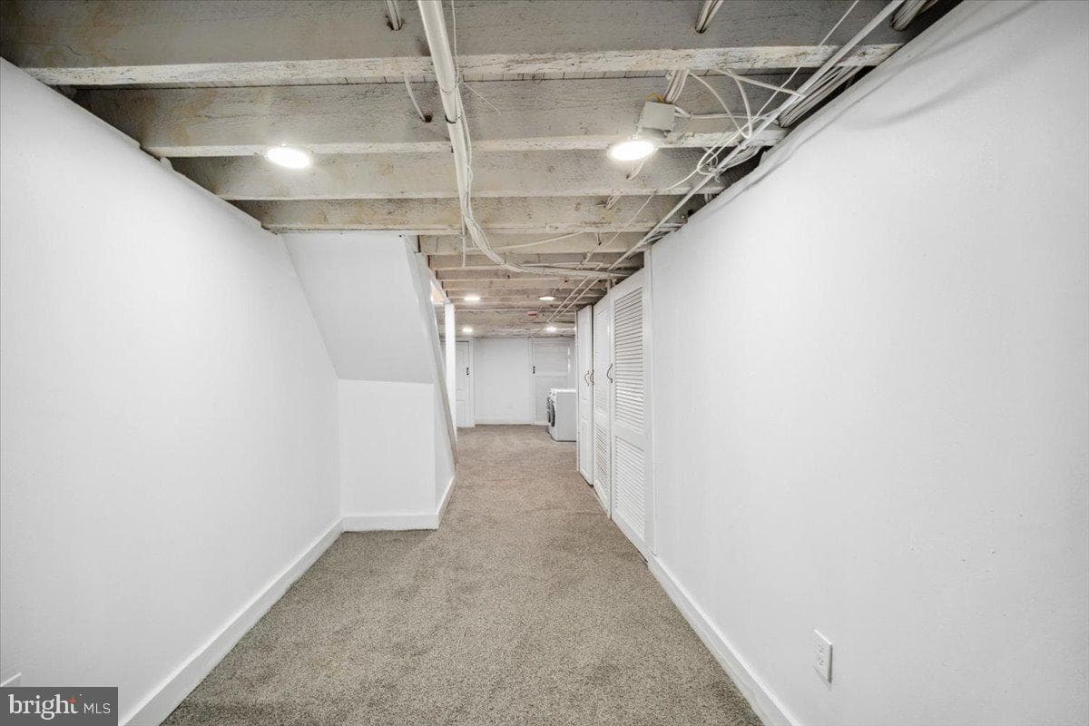 427 W Shunk Street photo 19