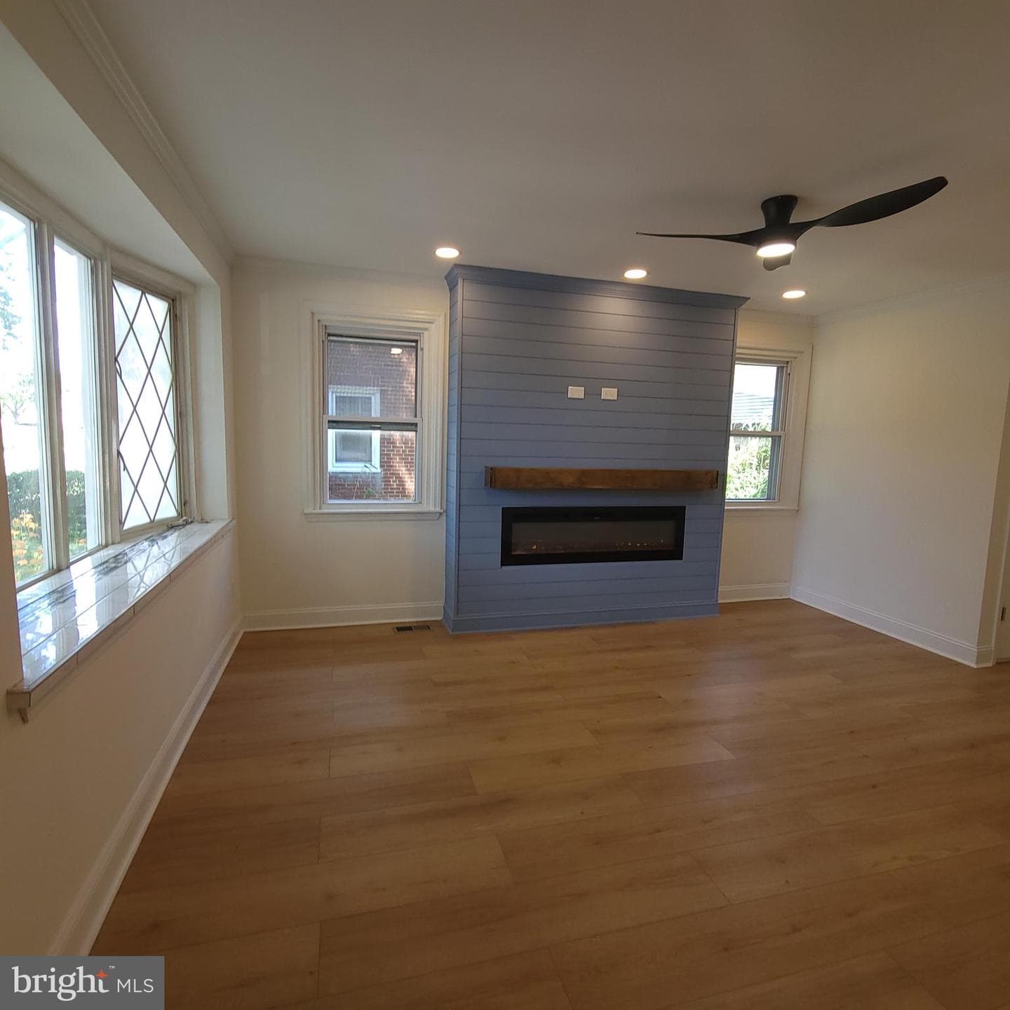 1622 E Johnson Street photo 3
