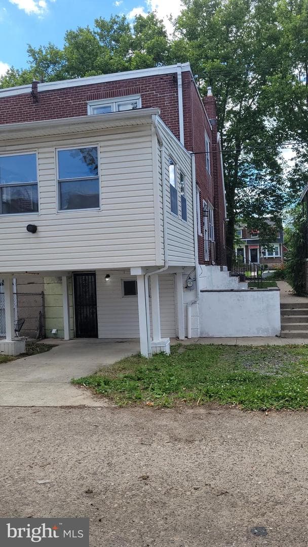 1622 E Johnson Street photo 38
