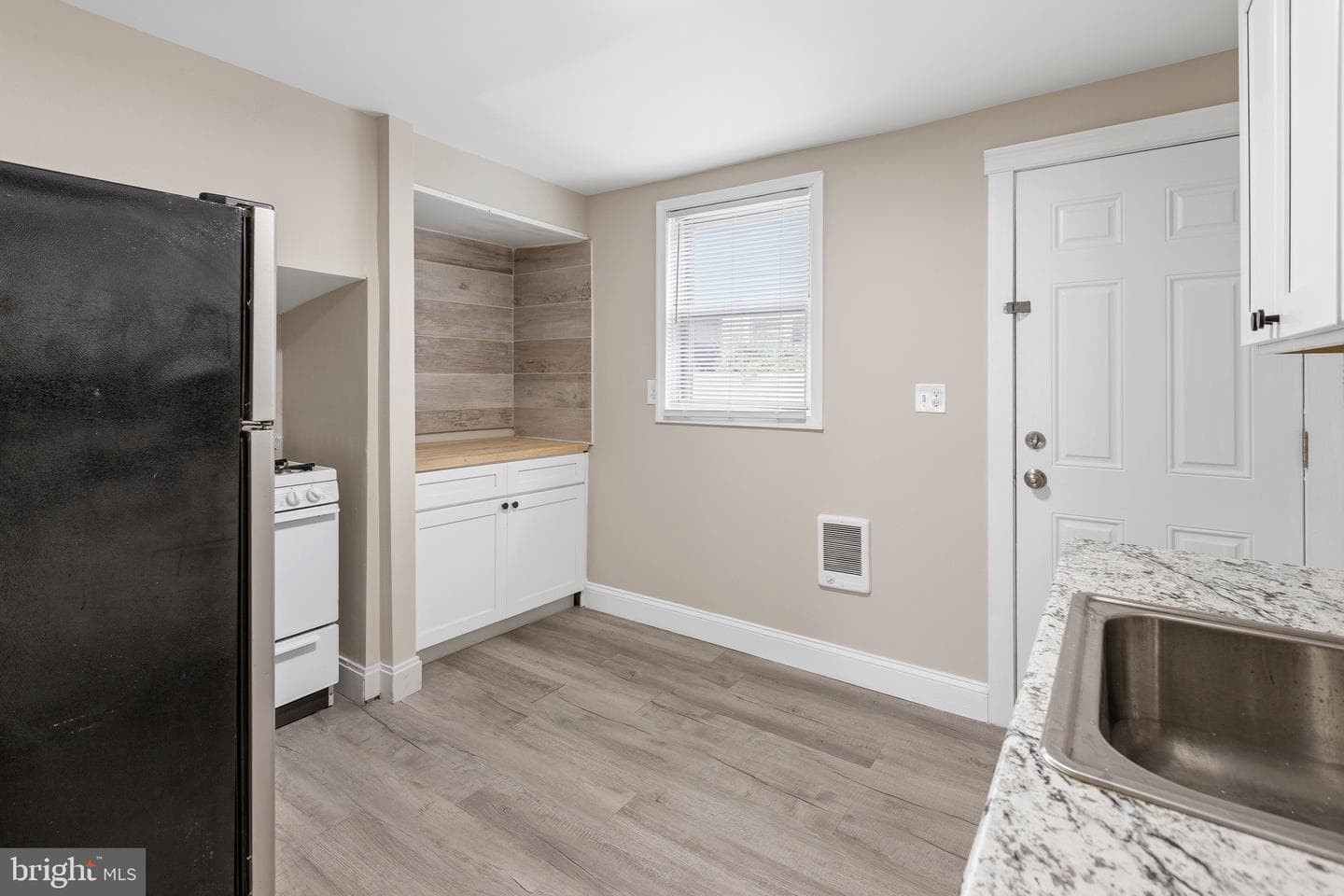2110 E Ann Street photo 9