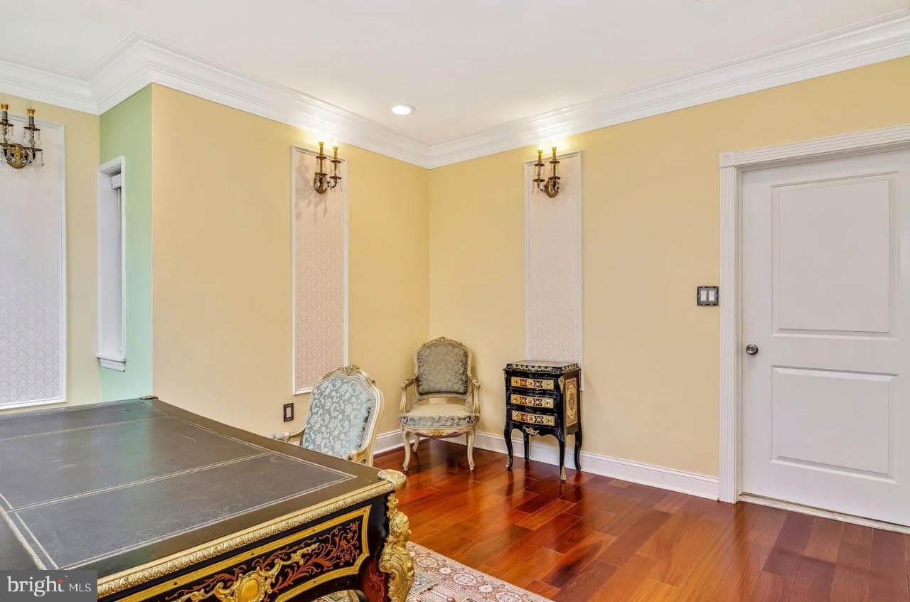 26 S Strawberry Street photo 19