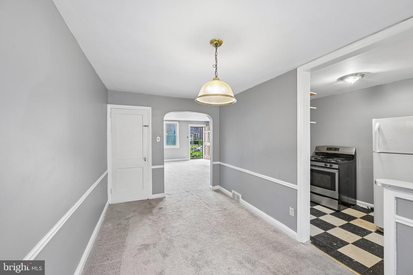 7343 Woodcrest Avenue photo 5