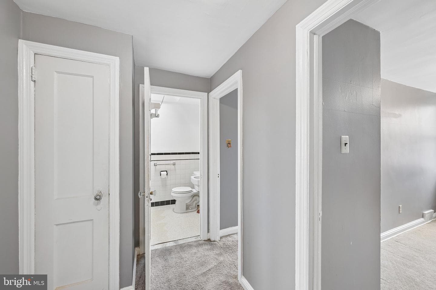 7343 Woodcrest Avenue photo 8