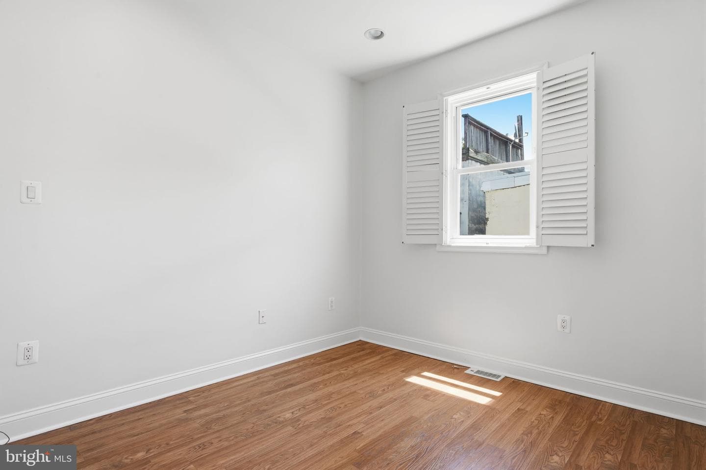 2645 Tilton Street photo 20