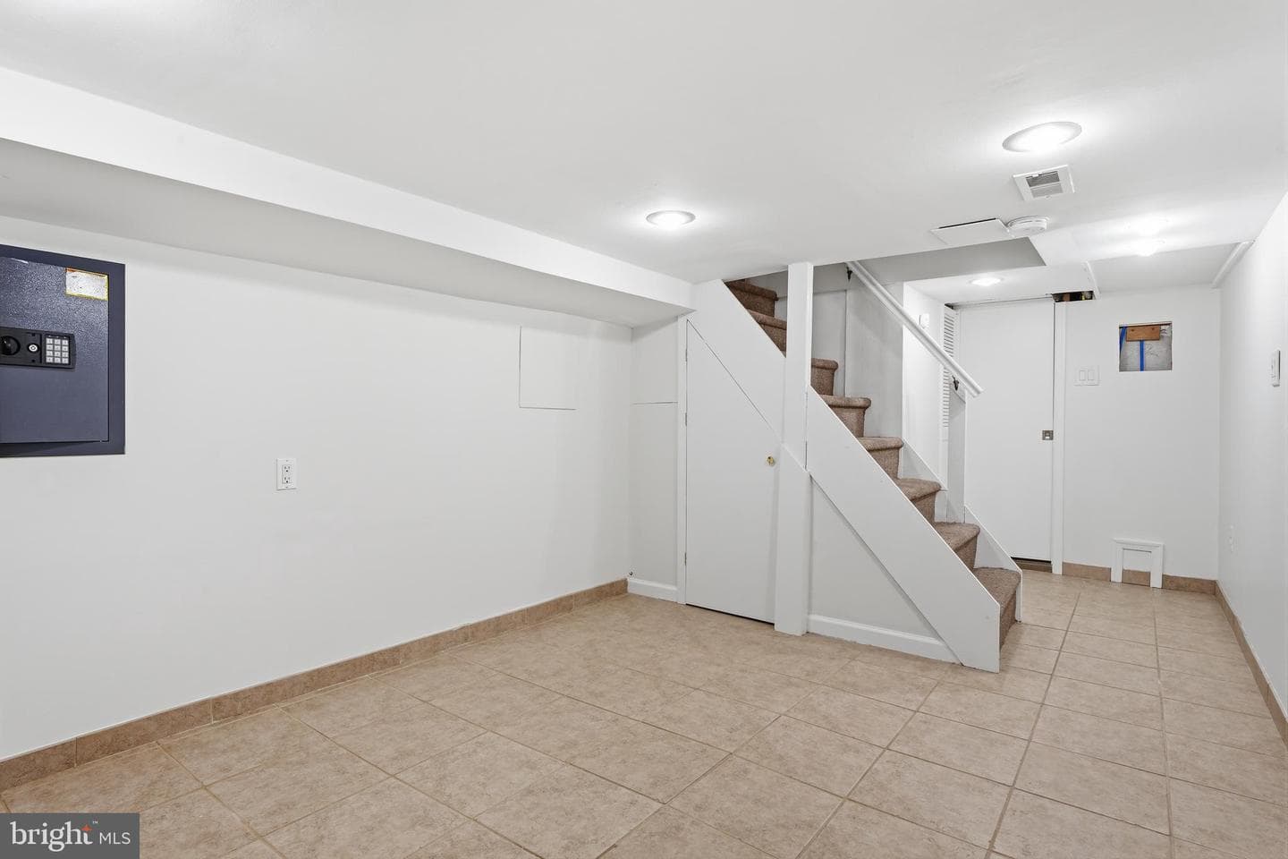 2645 Tilton Street photo 28